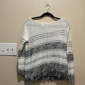 SOFT AND JOIE_ XS_White & Dark Blue Sweater Top